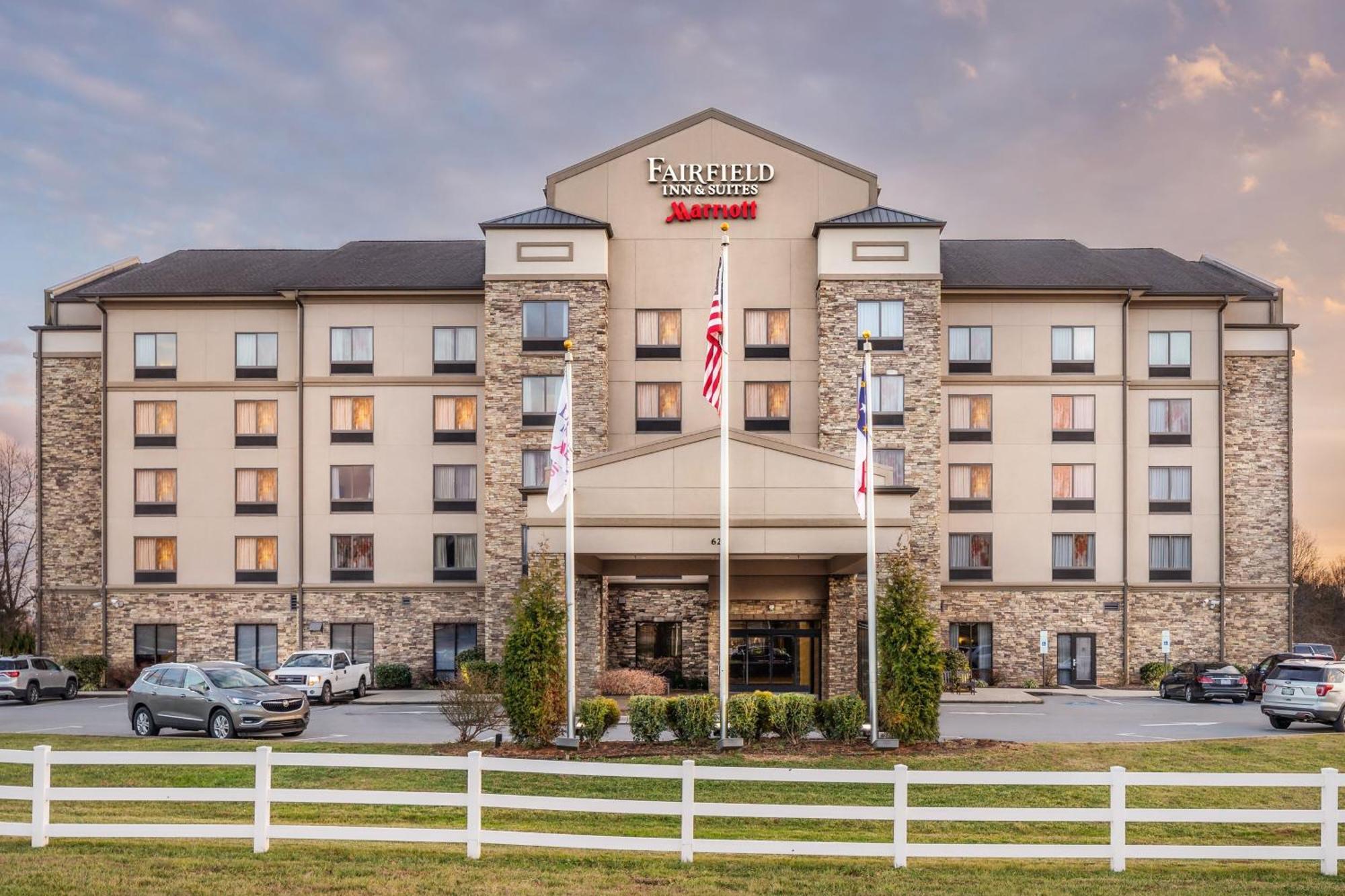 Fairfield Inn Suites Elkin Jonesville Bagian luar foto